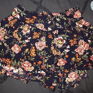 American Eagle flowing shorts